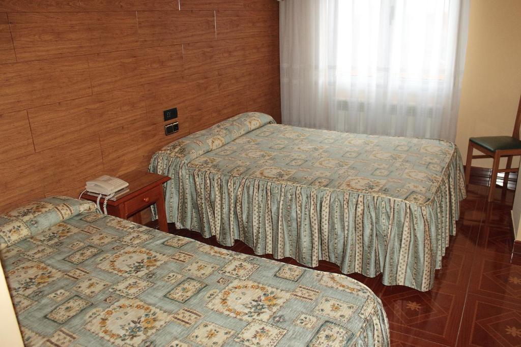 Hostal Castilla เบนาเบนเต ภายนอก รูปภาพ